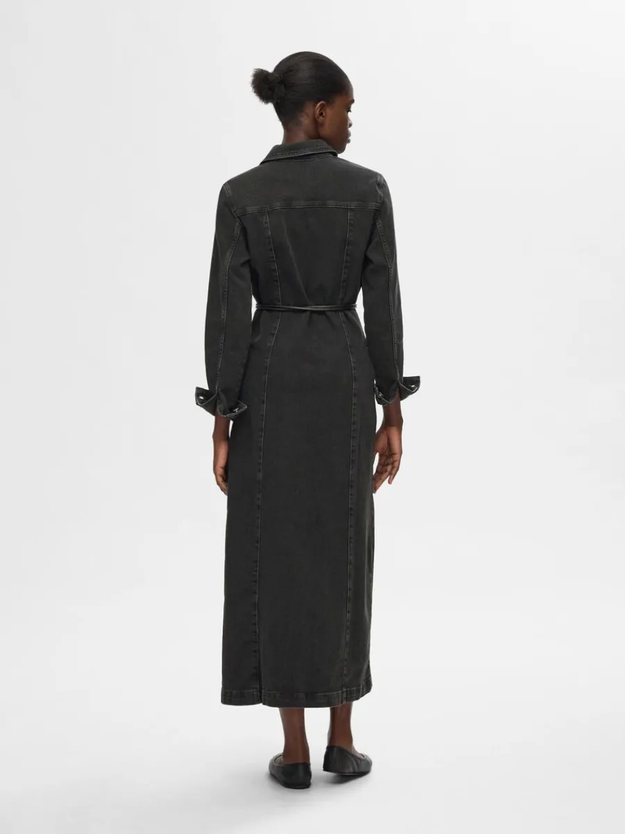 maxilng_jeansklnning_4.webp SELECTED MAXILÅNG JEANSKLÄNNING Black Sale