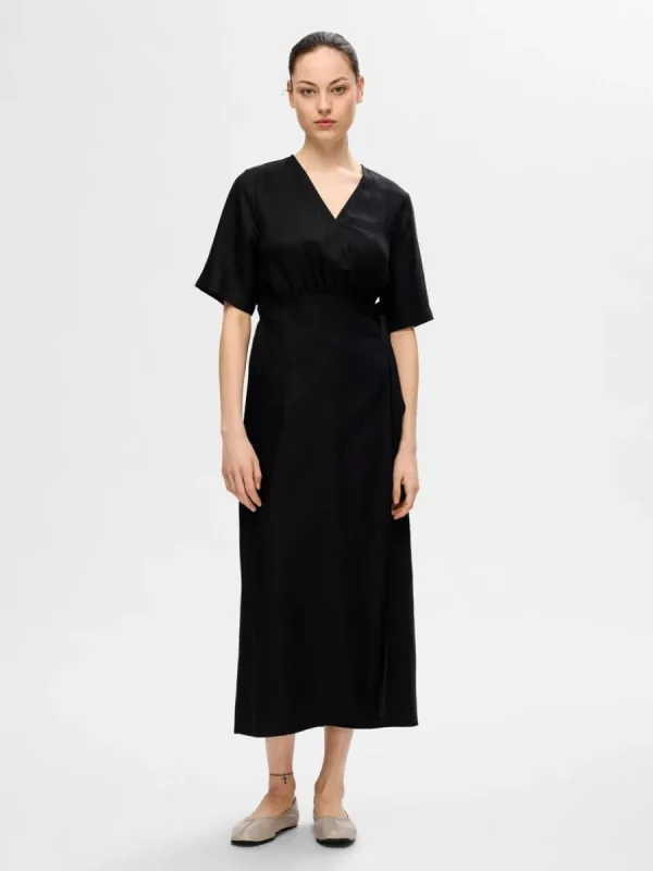 SELECTED MAXILÅNG OMLOTTKLÄNNING Black Hot