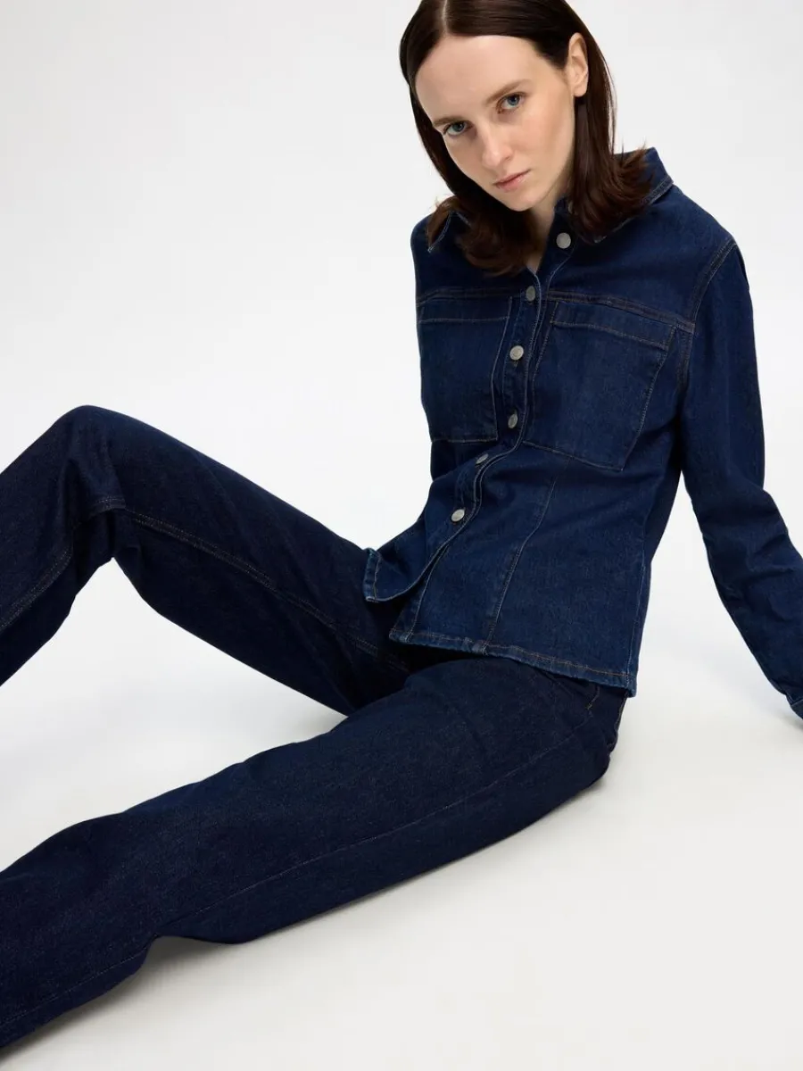 mrk_tvtt_straight_fitjean_2.webp SELECTED MÖRK TVÄTT STRAIGHT FIT-JEANS Blue Shop