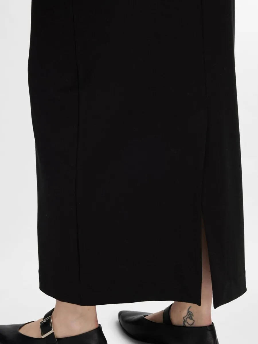 normal_midja_maxikjol_4.webp SELECTED NORMAL MIDJA MAXIKJOL Black Fashion