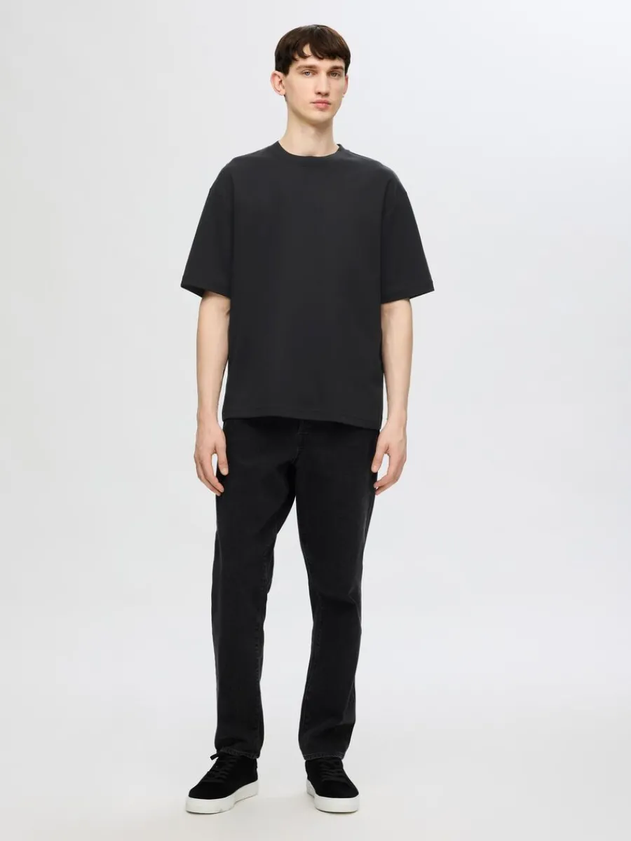 oversize_korta_rmar_tshir_1-7.webp SELECTED OVERSIZE KORTA ÄRMAR T-SHIRT Black Sale