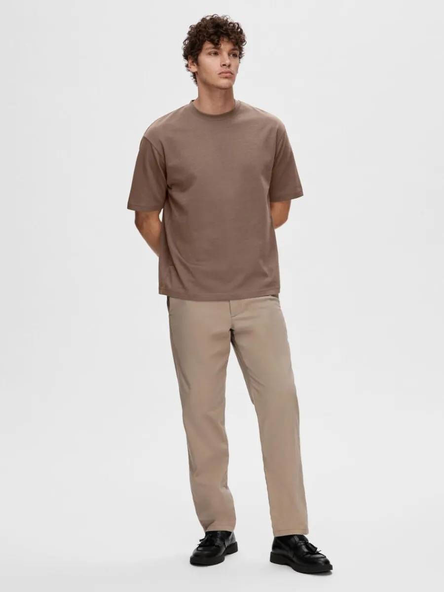 oversize_korta_rmar_tshir_1-9.webp SELECTED OVERSIZE KORTA ÄRMAR T-SHIRT Brown Store