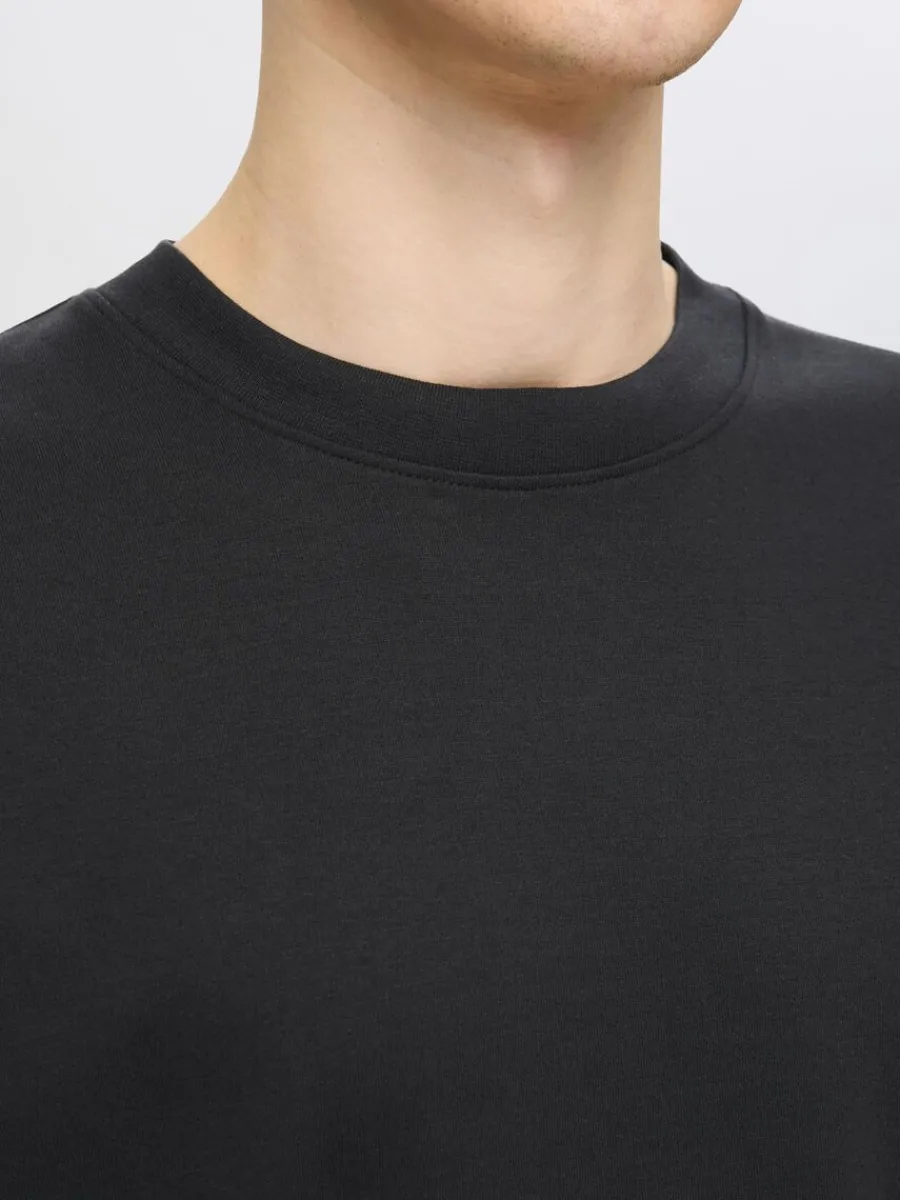 oversize_korta_rmar_tshir_3-7.webp SELECTED OVERSIZE KORTA ÄRMAR T-SHIRT Black Sale