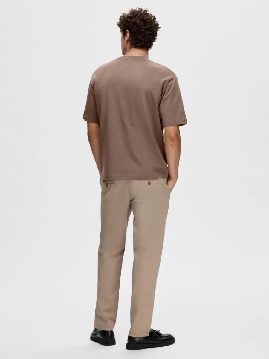 oversize_korta_rmar_tshir_4-9.webp SELECTED OVERSIZE KORTA ÄRMAR T-SHIRT Brown Store