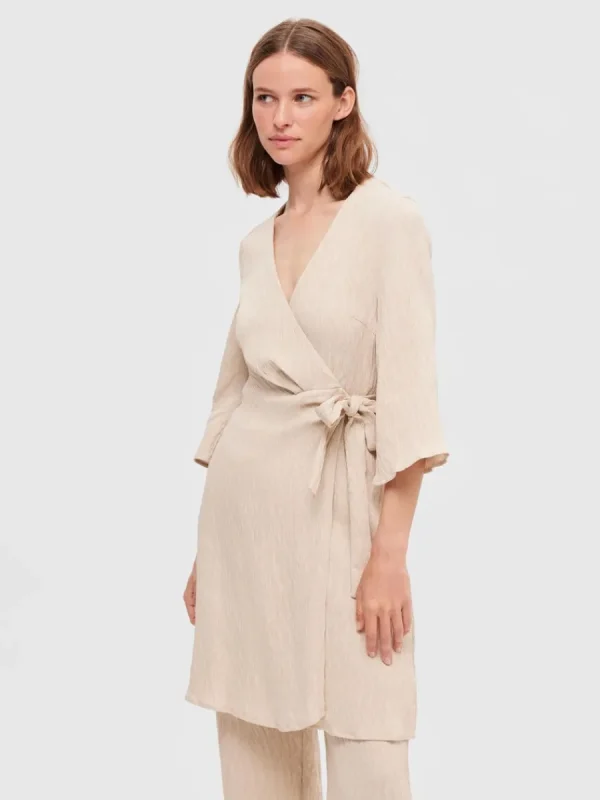 SELECTED PLISSÉ OMLOTTKLÄNNING Beige New