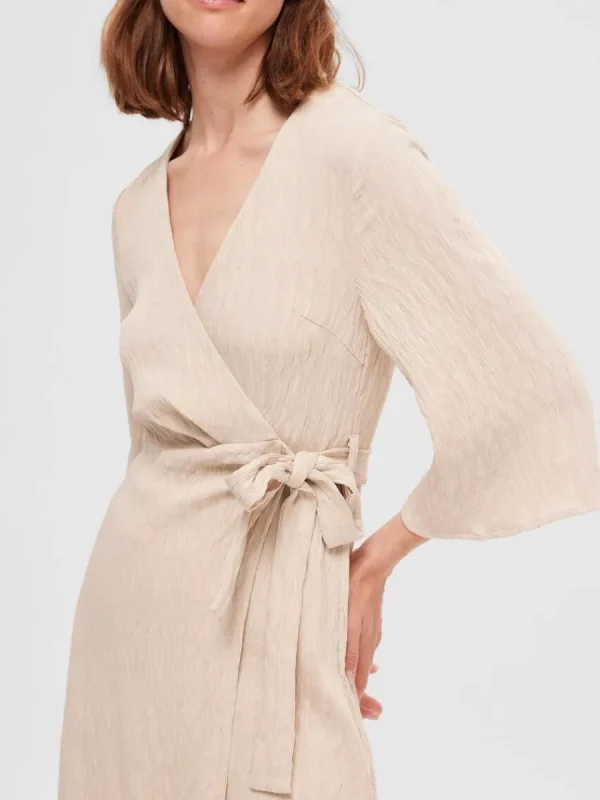 SELECTED PLISSÉ OMLOTTKLÄNNING Beige New