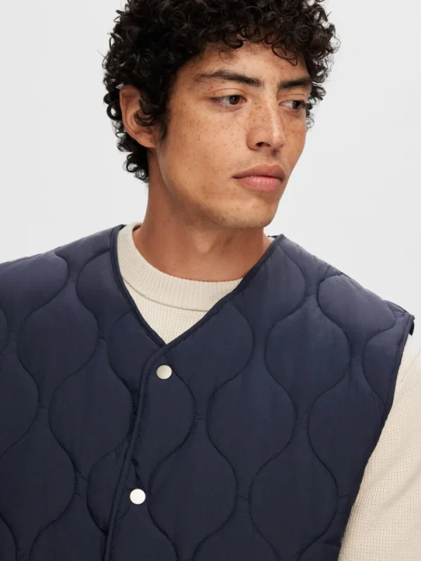 SELECTED QUILTAD VÄST Blue Hot