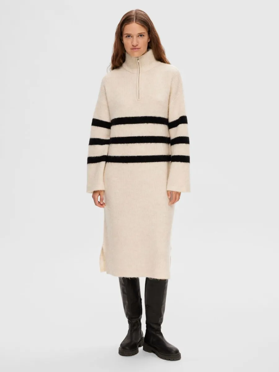 randig_midiklnning_3.webp SELECTED RANDIG MIDIKLÄNNING Beige Online