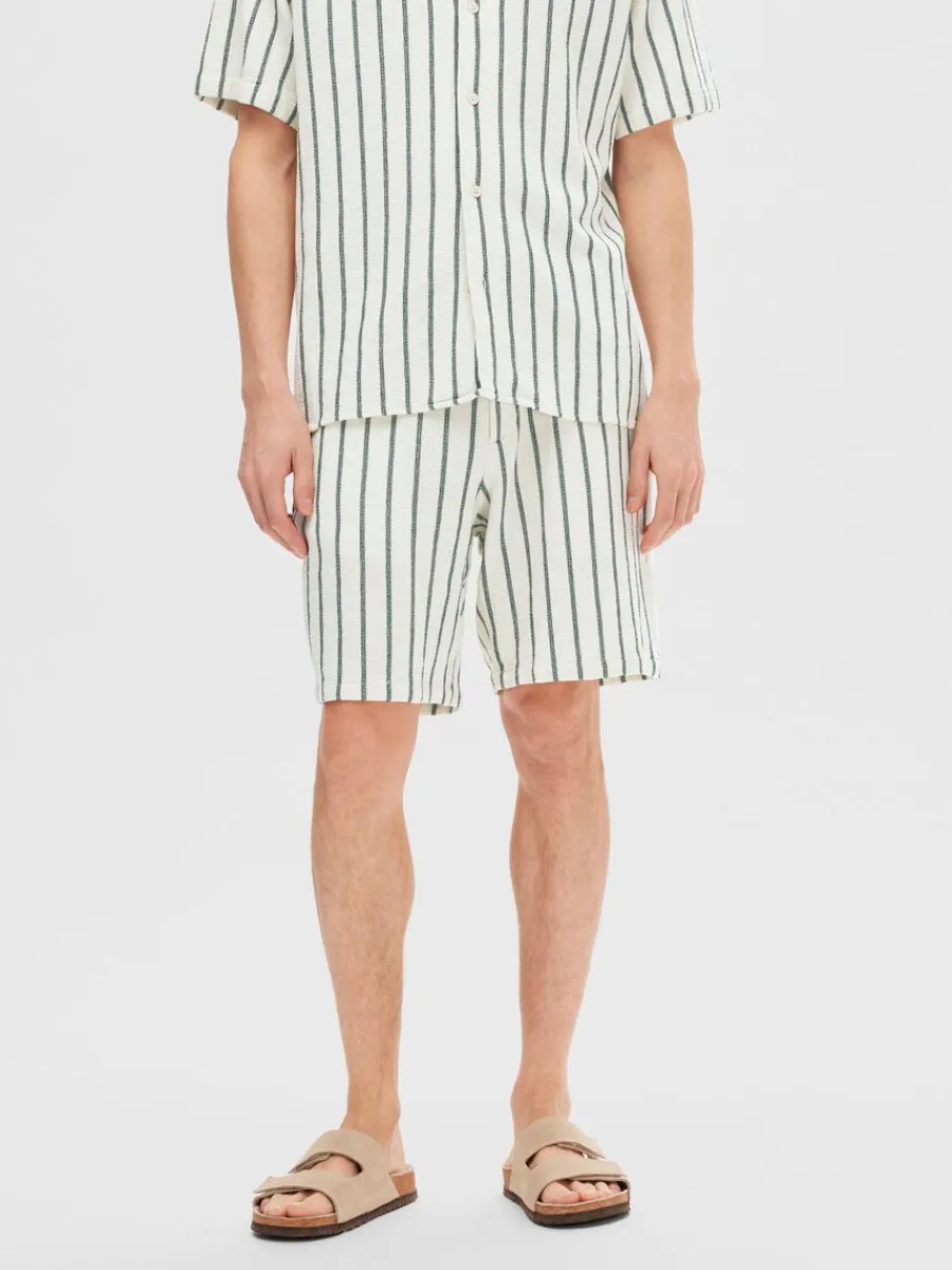 randig_shorts_0-1.webp SELECTED RANDIG SHORTS Green Fashion