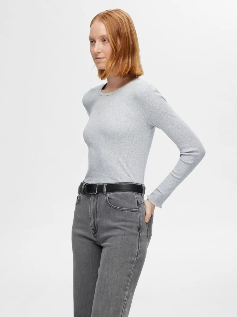 ribbad_lngrmad_topp_0.webp SELECTED RIBBAD LÅNGÄRMAD TOPP Grey Flash Sale