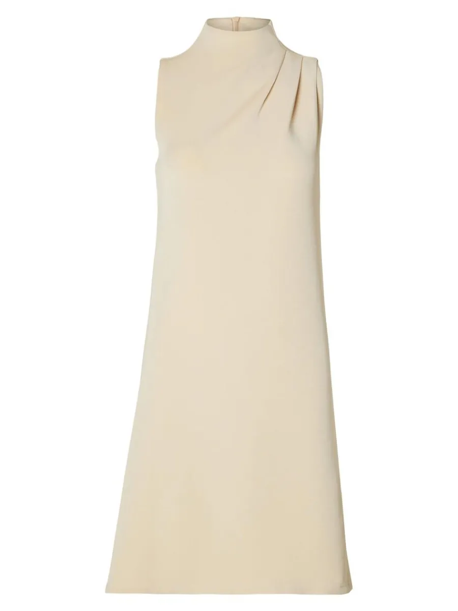 rmls_kort_klnning_5-1.webp SELECTED ÄRMLÖS KORT KLÄNNING Beige Shop