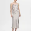 SELECTED ÄRMLÖS SATIN MIDIKLÄNNING Silver Best