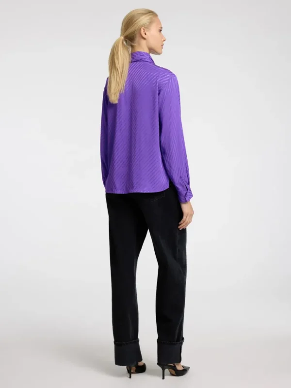 SELECTED ROSETTDETALJ SATINSKJORTA Purple New