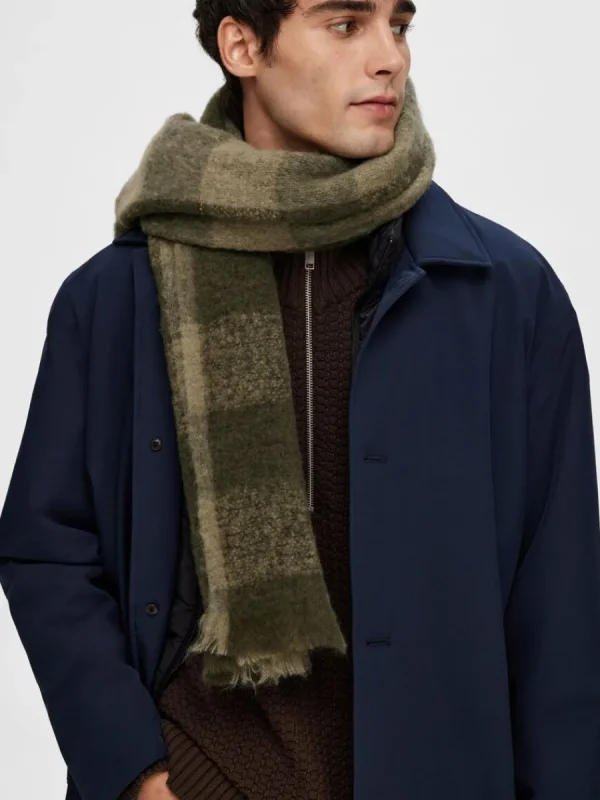 SELECTED RUTIG HALSDUK Green New