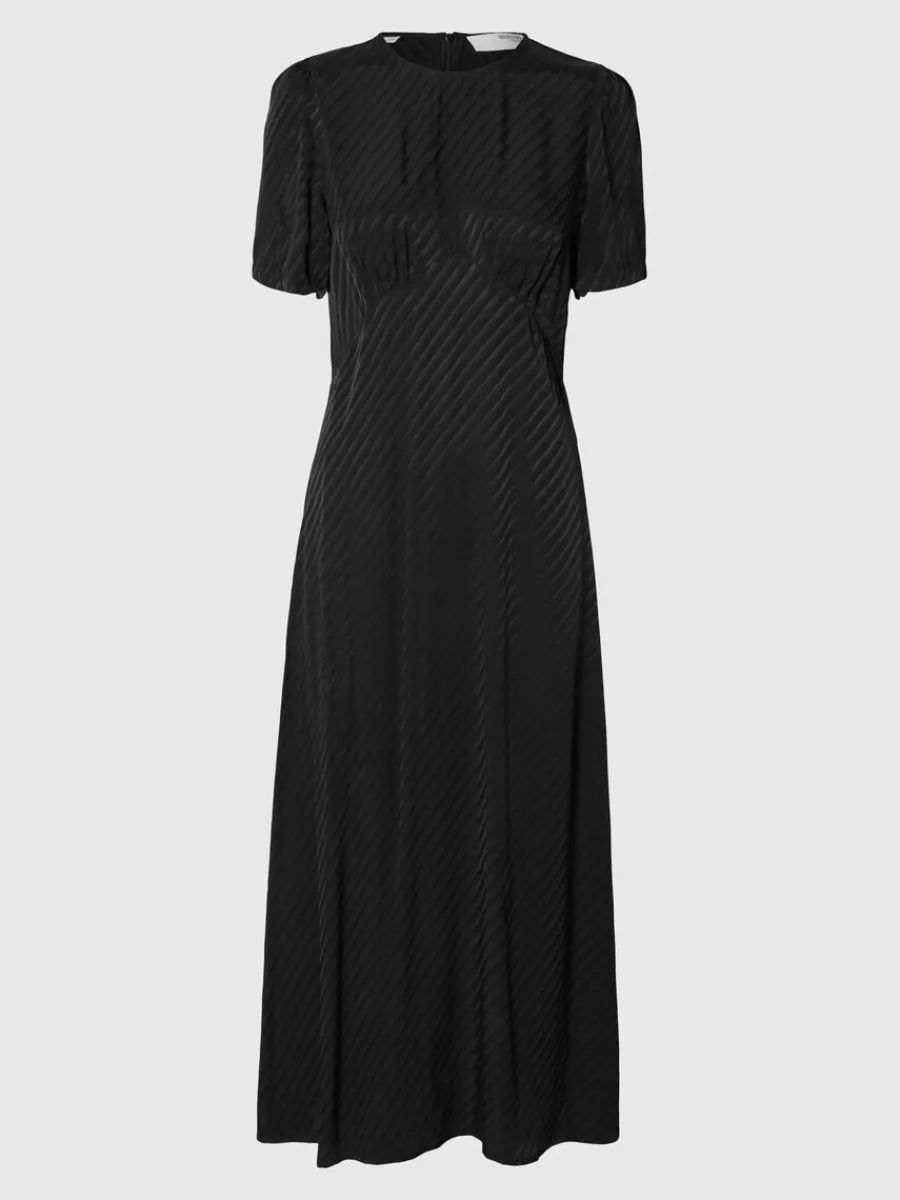 satin_maxiklnning_5-1.webp SELECTED SATIN MAXIKLÄNNING Black Shop
