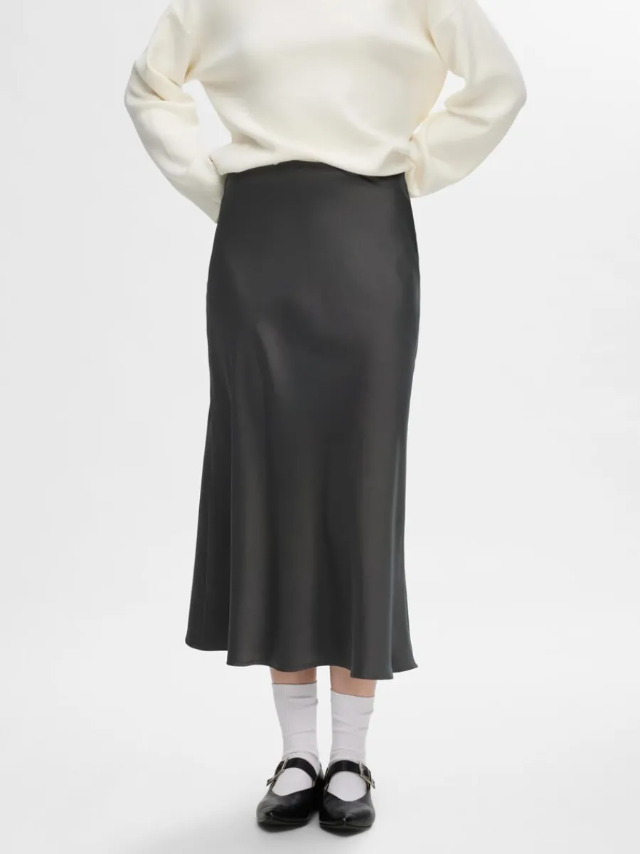 satin_midikjol_1-3.webp SELECTED SATIN MIDIKJOL Grey Cheap