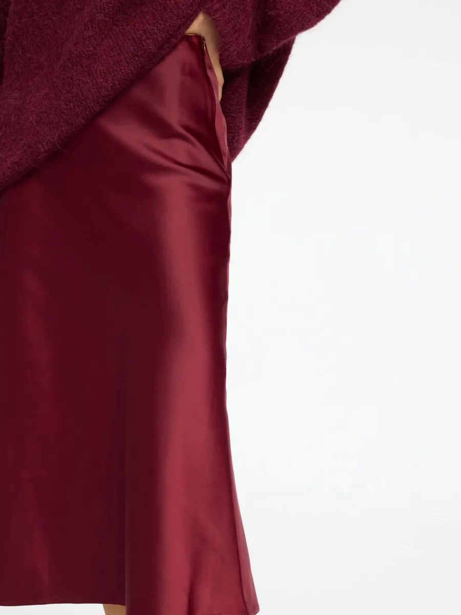 satin_midikjol_3.webp SELECTED SATIN MIDIKJOL Purple Flash Sale