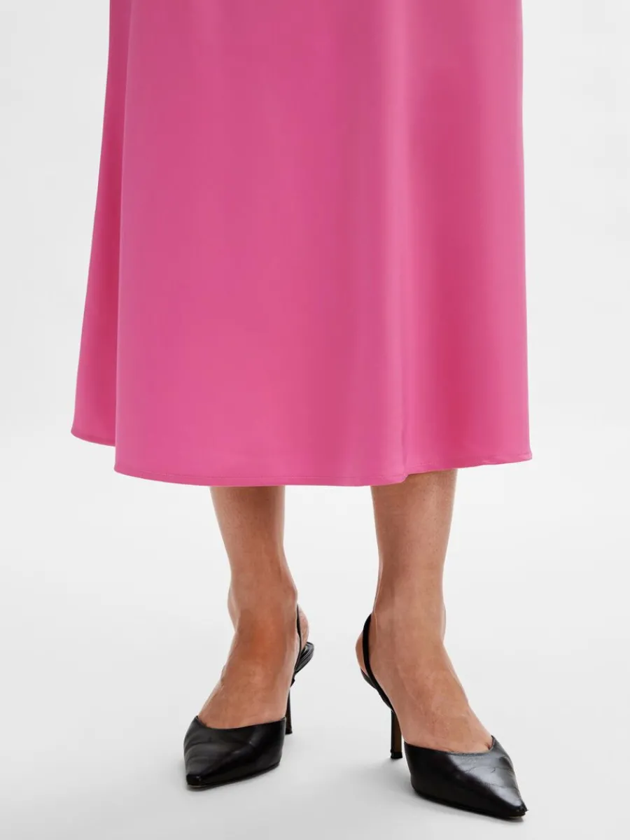 satin_midikjol_4-7.webp SELECTED SATIN MIDIKJOL Pink New