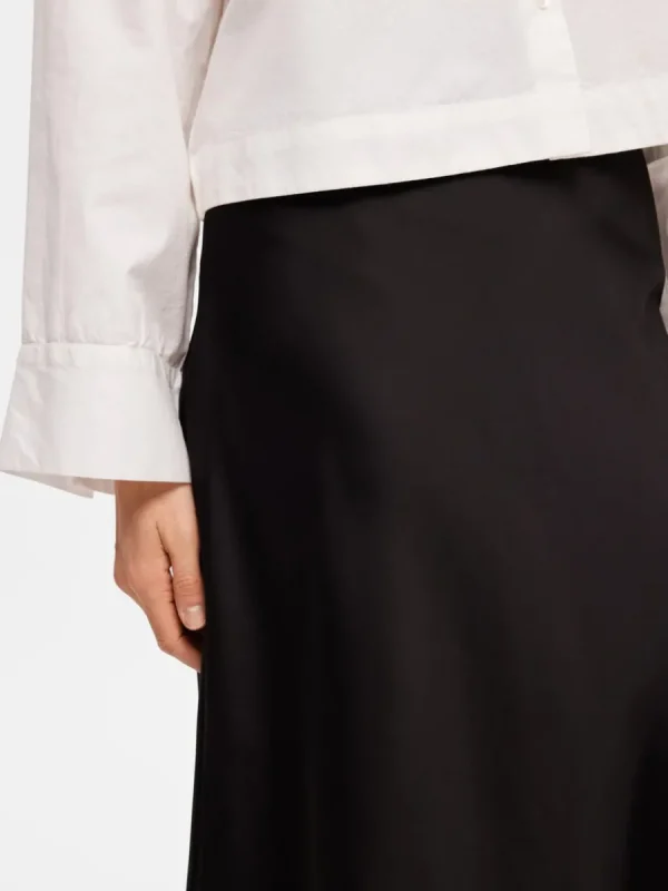 SELECTED SATIN MIDIKJOL Black Hot
