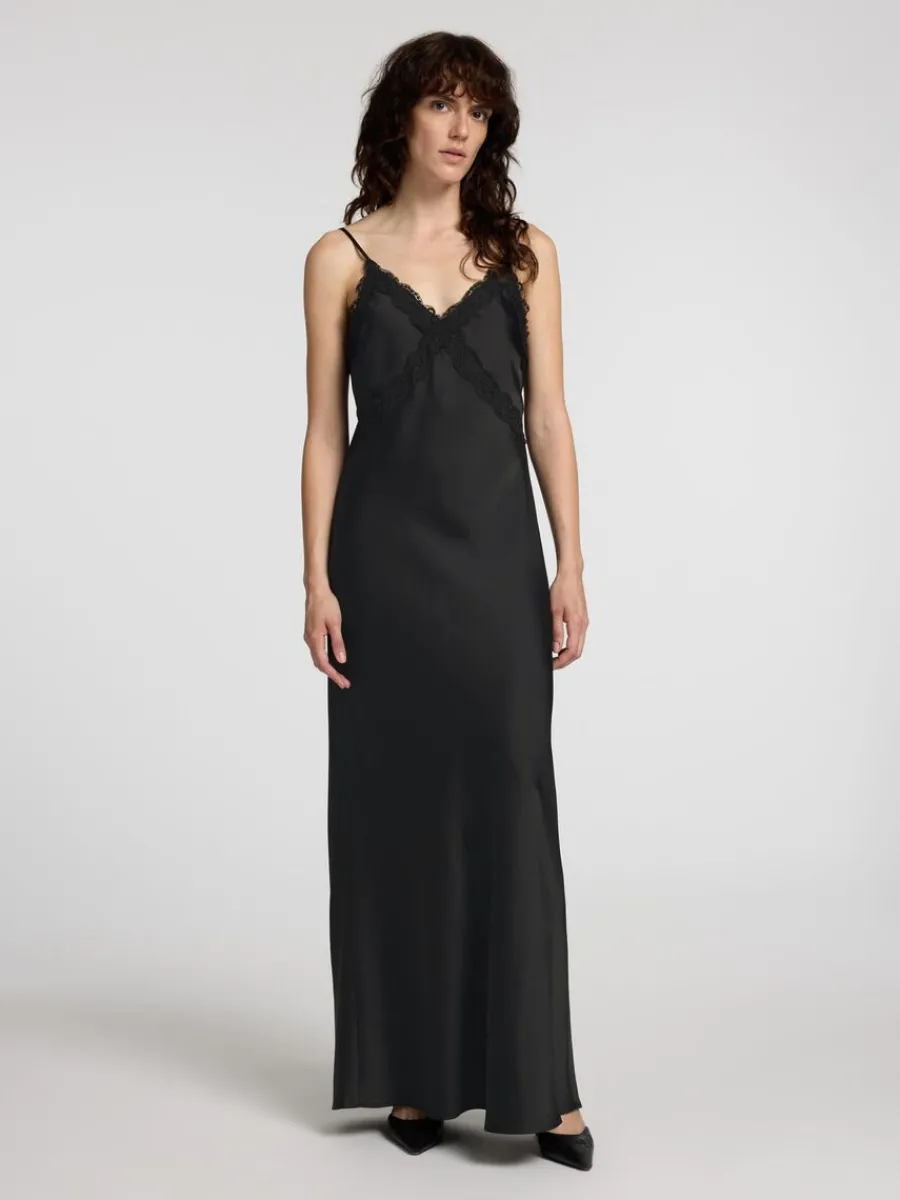satinspets_slipklnning_1.webp SELECTED SATINSPETS SLIP-KLÄNNING Black Shop