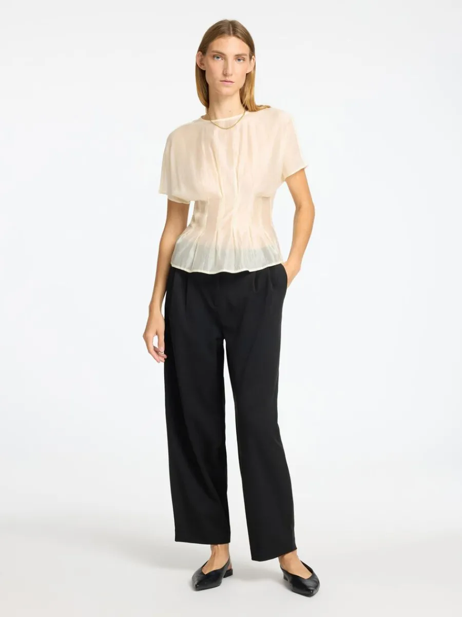 skrddarsydda__barrel_fitb_1.webp SELECTED SKRÄDDARSYDDA - BARREL FIT-BYXOR Black Flash Sale