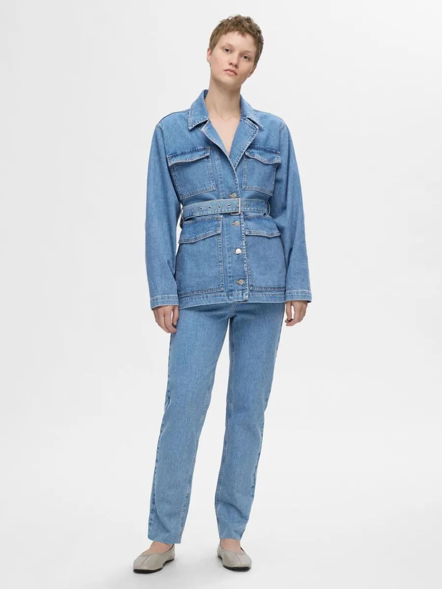 skrpfrsedd_jeansjacka_1.webp SELECTED SKÄRPFÖRSEDD JEANSJACKA Blue Shop
