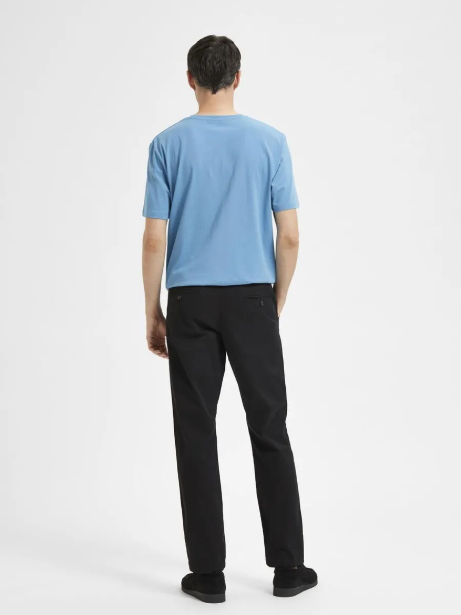 slim_fit_flex_chinos_1-5.webp SELECTED 175 SLIM FIT FLEX CHINOS Black Clearance
