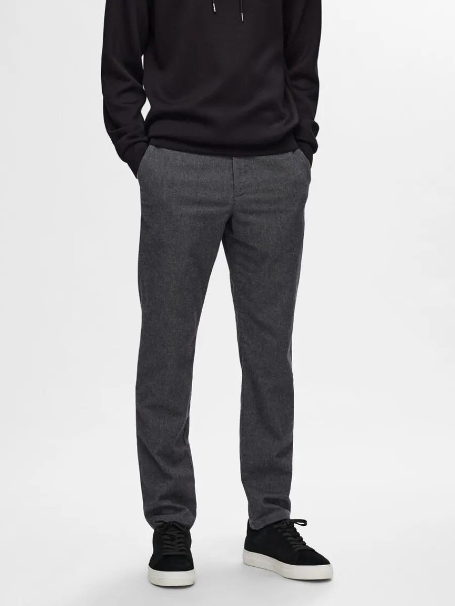 slimfit_brushed_chinos_0.webp SELECTED 175 SLIM-FIT BRUSHED CHINOS Grey Clearance