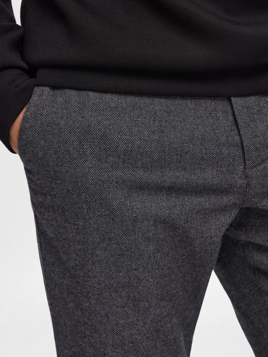 slimfit_brushed_chinos_5.webp SELECTED 175 SLIM-FIT BRUSHED CHINOS Grey Clearance