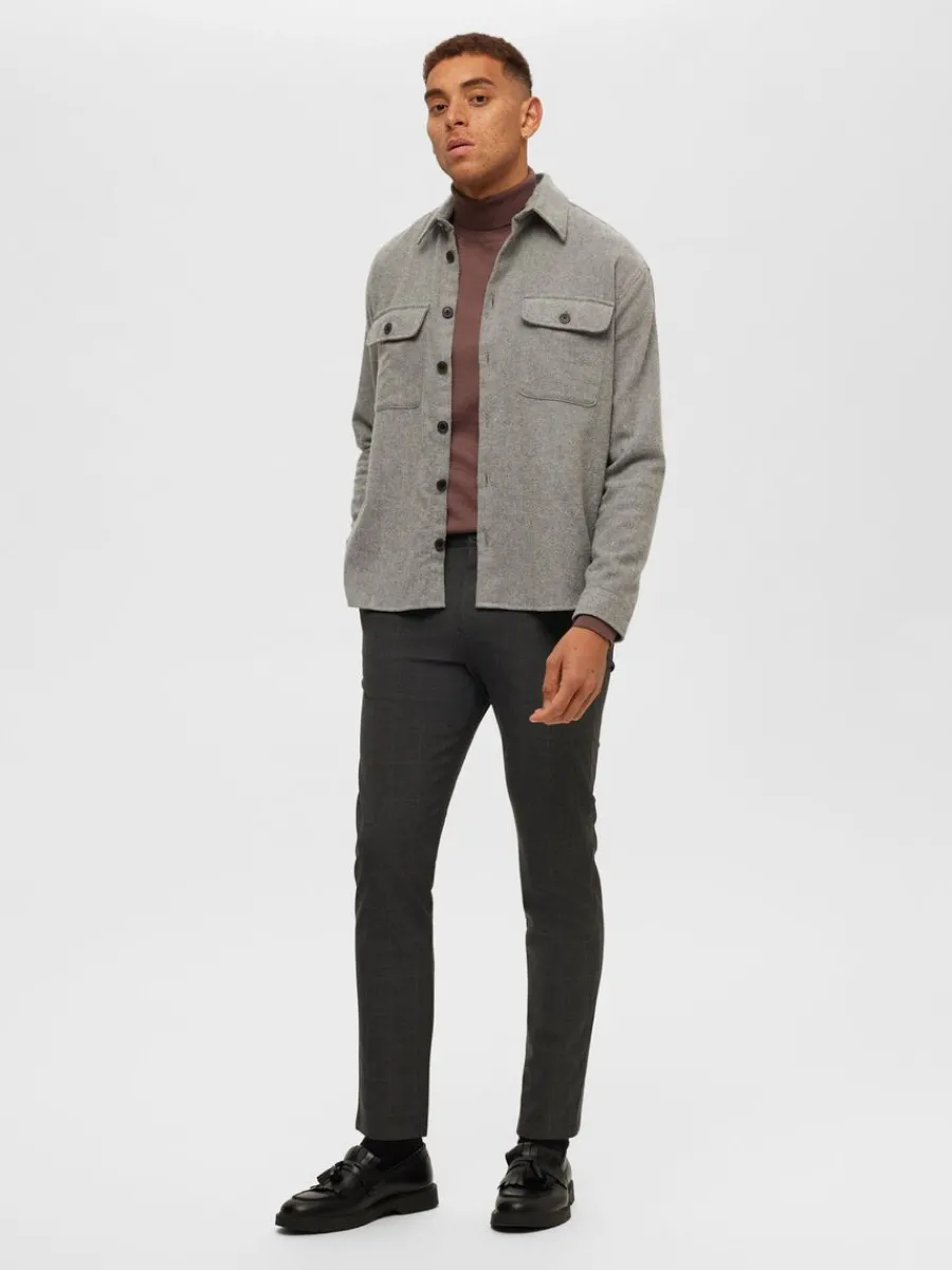 slimfit_byxor_1-7.webp SELECTED 175 SLIM-FIT BYXOR Grey New
