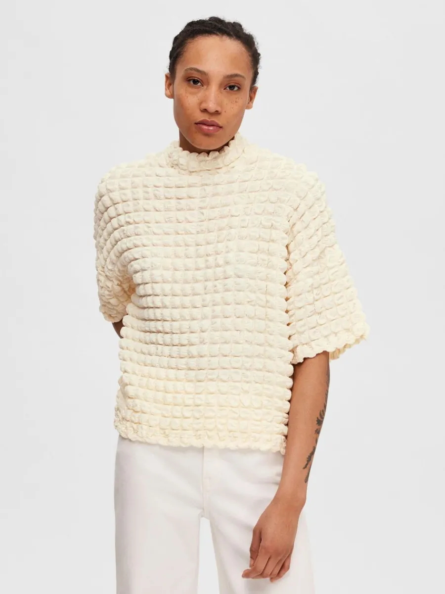 texturerad_kortrmad_topp_0-1.webp SELECTED TEXTURERAD KORTÄRMAD TOPP White Shop