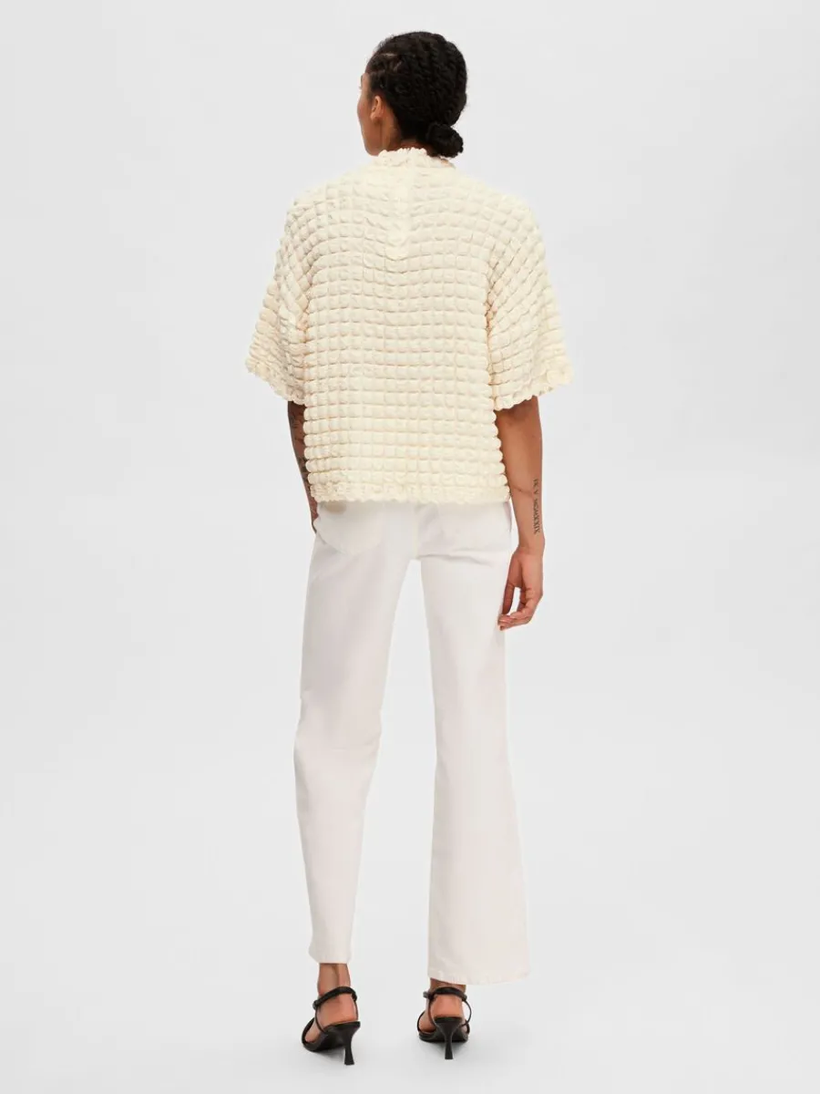texturerad_kortrmad_topp_4-1.webp SELECTED TEXTURERAD KORTÄRMAD TOPP White Shop