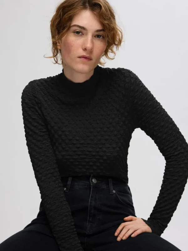 SELECTED TEXTURERAD LÅNGÄRMAD TOPP Black New