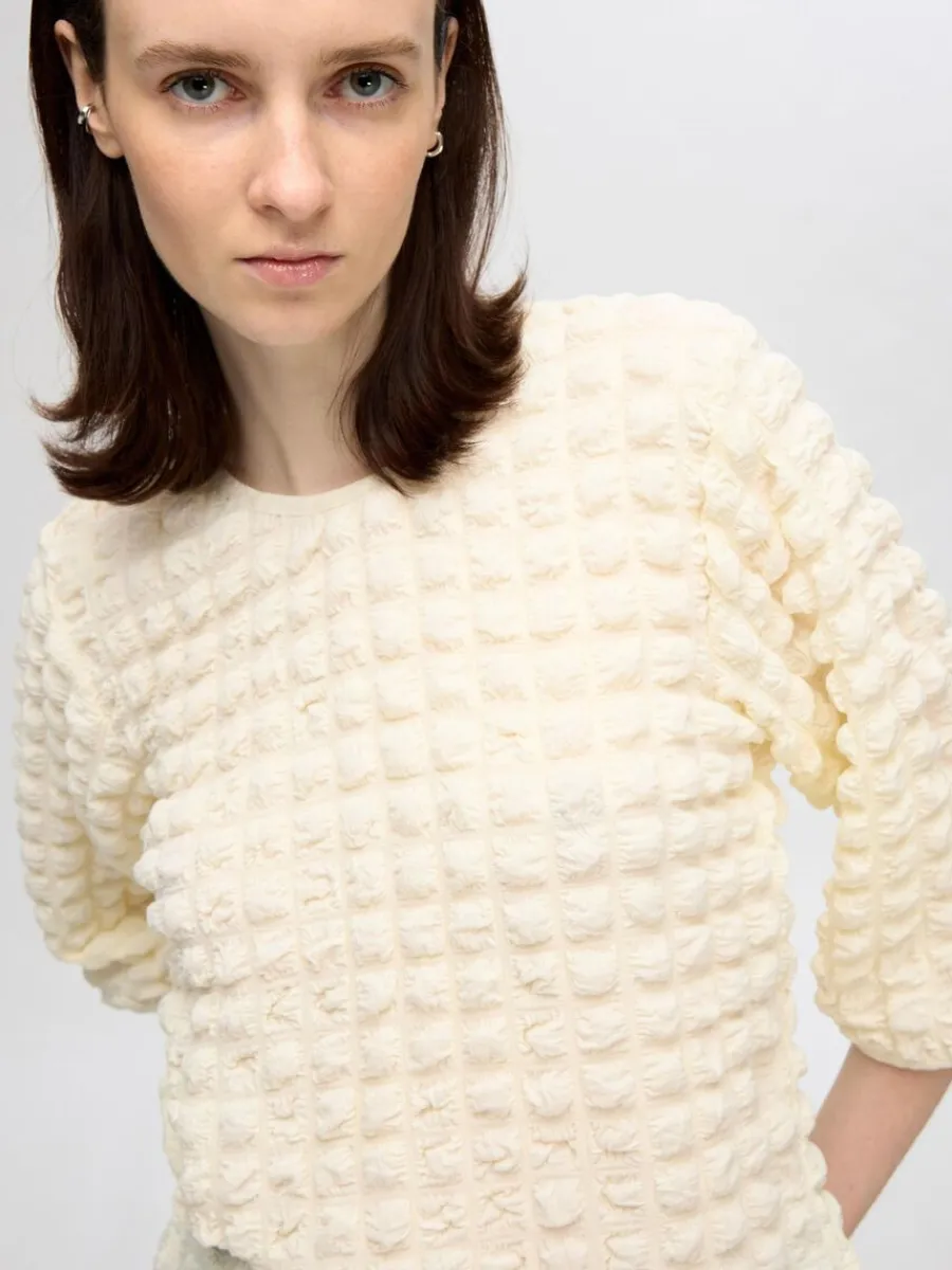 texturerad_topp_med_rmar_2.webp SELECTED TEXTURERAD TOPP MED 3/4-ÄRMAR White Best Sale