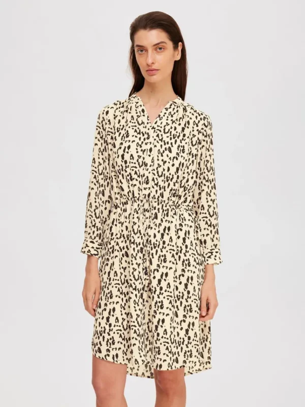 SELECTED TRYCK KORT KLÄNNING Beige Hot