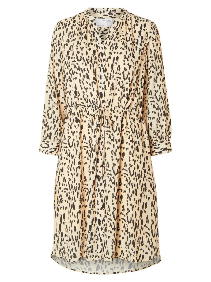 tryck_kort_klnning_5-1.webp SELECTED TRYCK KORT KLÄNNING Beige Hot