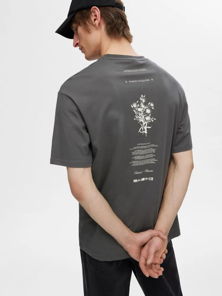 tryckt_bomulls_tshirt_2-1.webp SELECTED TRYCKT BOMULLS T-SHIRT Grey Hot