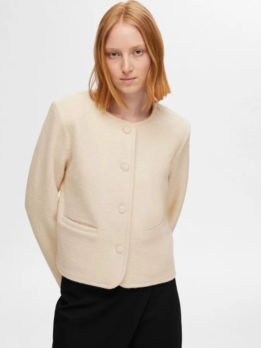 ull_stickad_kofta_2-1.webp SELECTED 100% ULL STICKAD KOFTA Beige Store