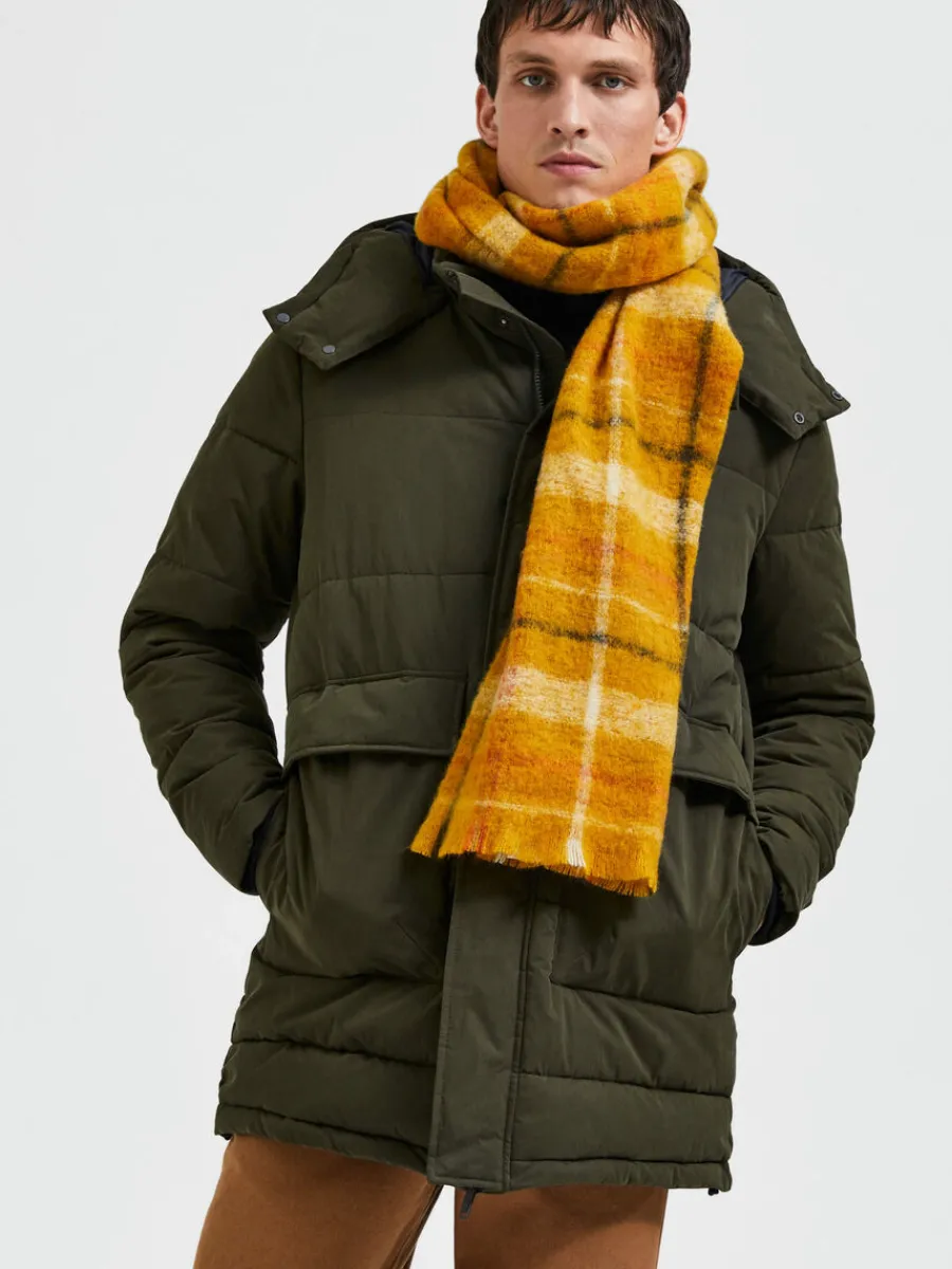 vadderad_parkas_3-4.webp SELECTED VADDERAD PARKAS Green Sale