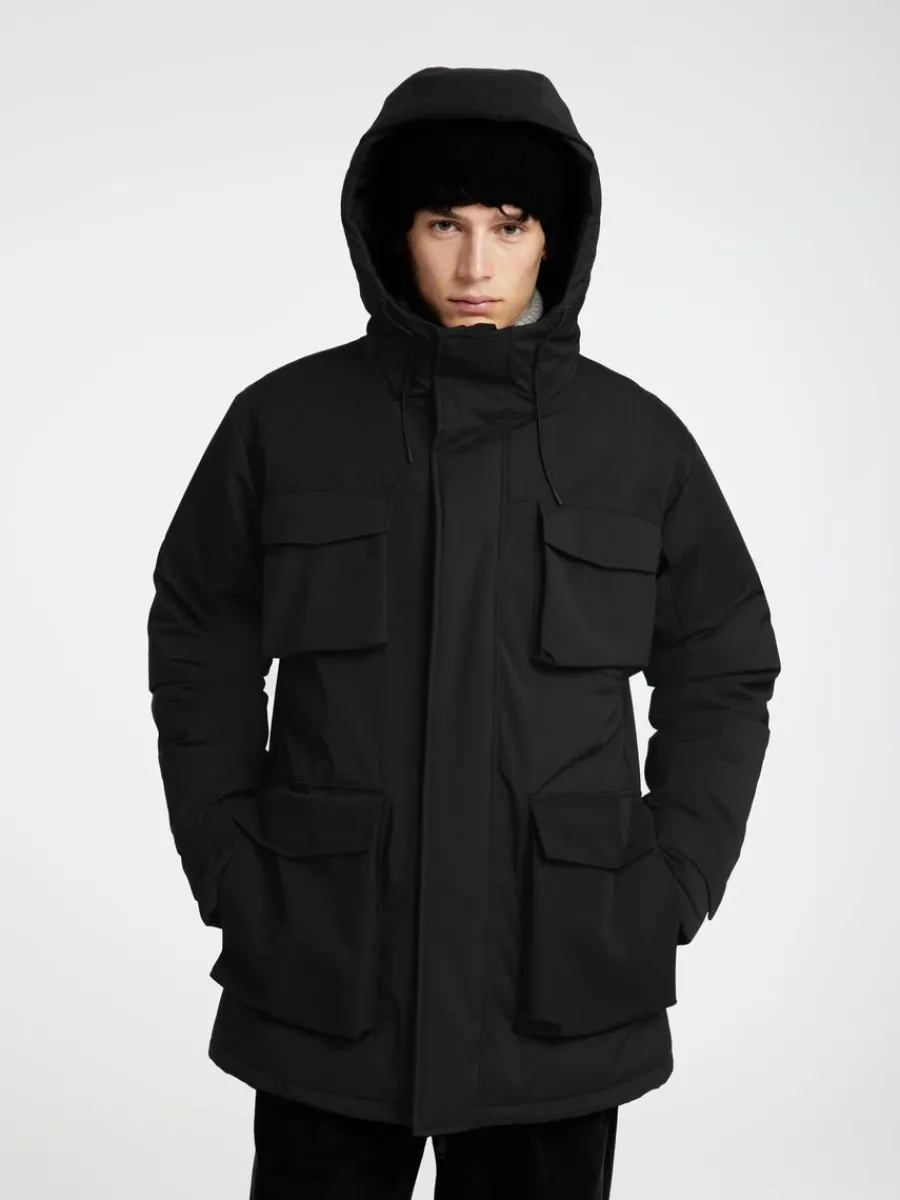 vadderad_parkas_3.webp SELECTED VADDERAD PARKAS Black Clearance