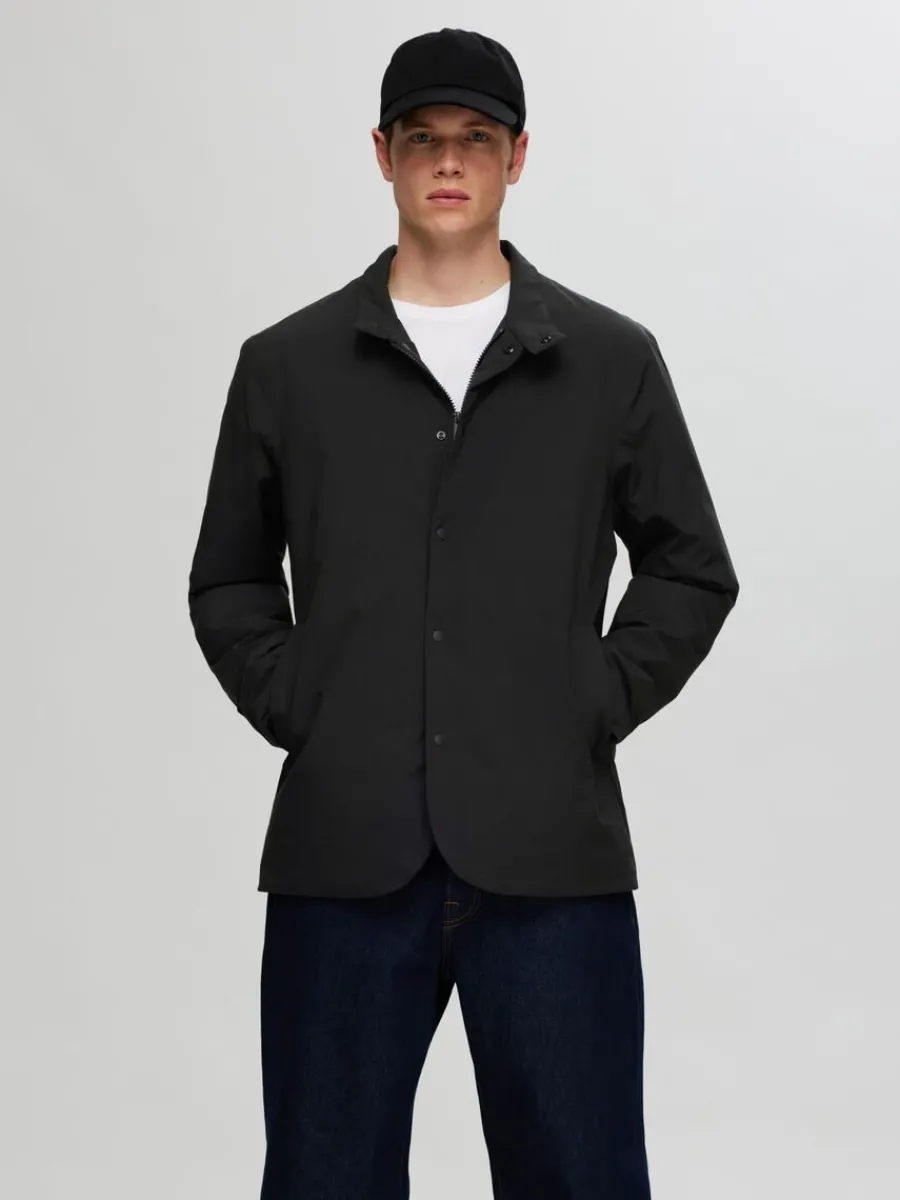 vattenavvisande_ltt_jacka_0-1.webp SELECTED VATTENAVVISANDE LÄTT JACKA Black Best