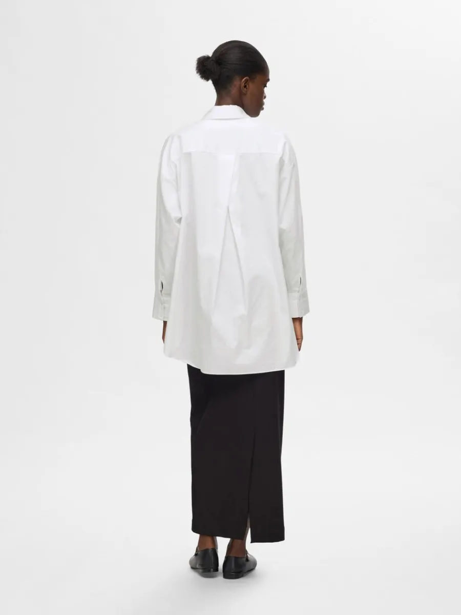verdimensionerad_lngrmad__4.webp SELECTED ÖVERDIMENSIONERAD LÅNGÄRMAD SKJORTA White New