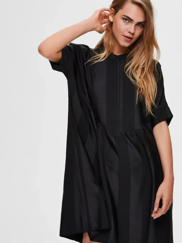 SELECTED ÖVERDIMENSIONERAD SATIN KORT KLÄNNING Black Hot