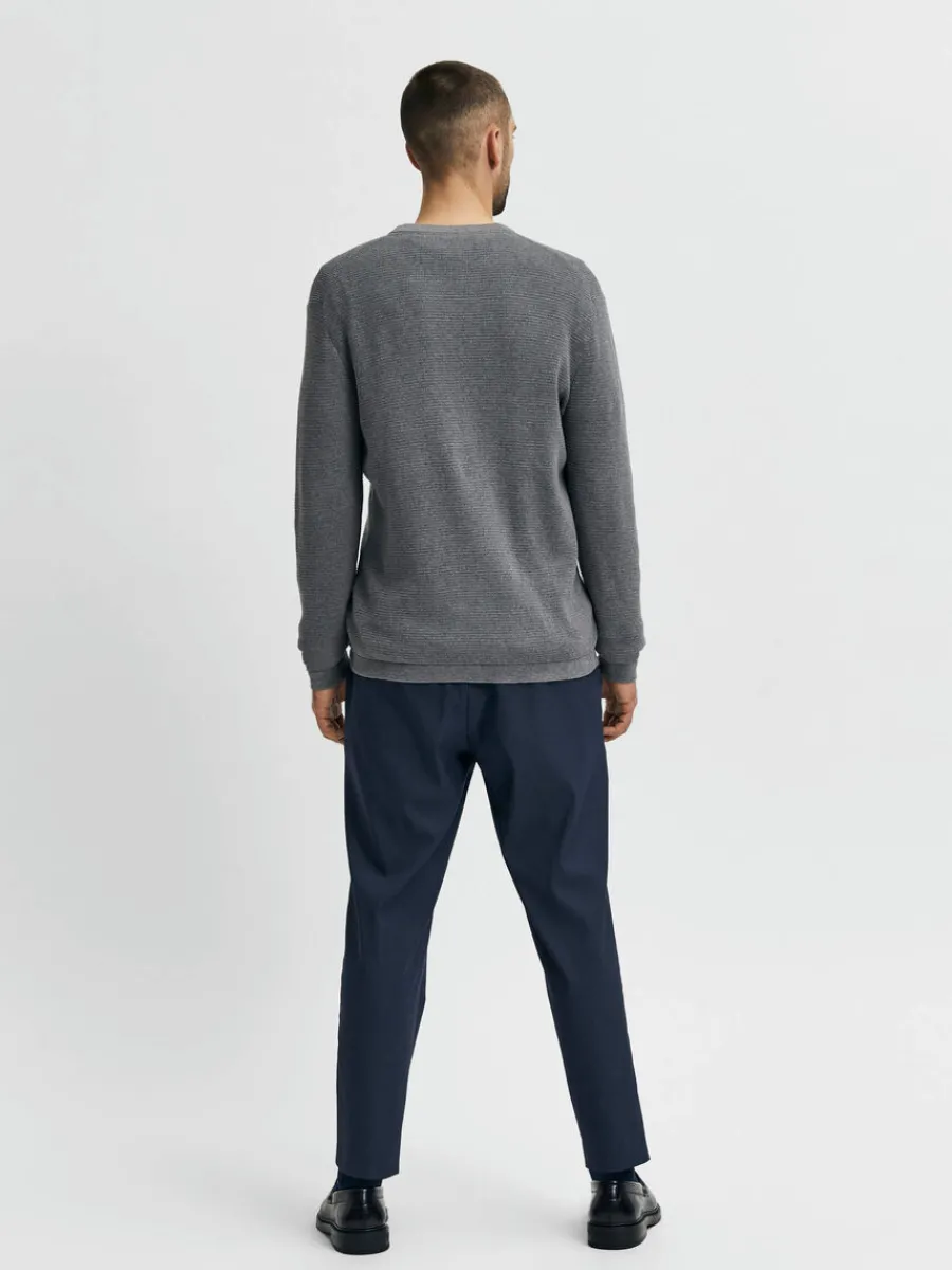 vffelstickning_trja_5.webp SELECTED VÅFFELSTICKNING TRÖJA Grey Store