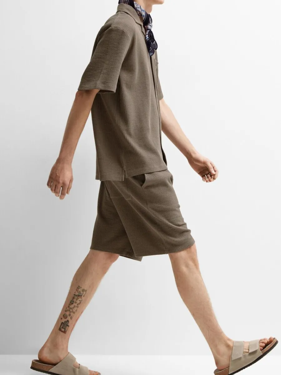 vfflad_shorts_3-2.webp SELECTED VÅFFLAD SHORTS Brown Online