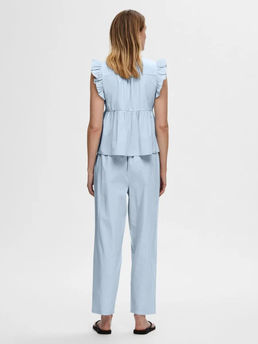 volangprydd_topp_1-3.webp SELECTED VOLANGPRYDD TOPP Blue Online