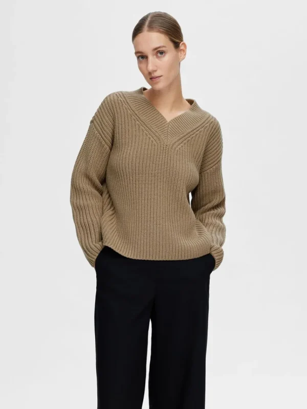 SELECTED V-RINGNING STICKAD TRÖJA Brown Shop