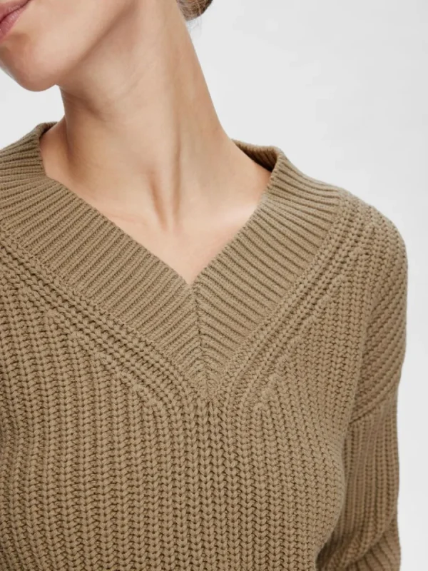SELECTED V-RINGNING STICKAD TRÖJA Brown Shop