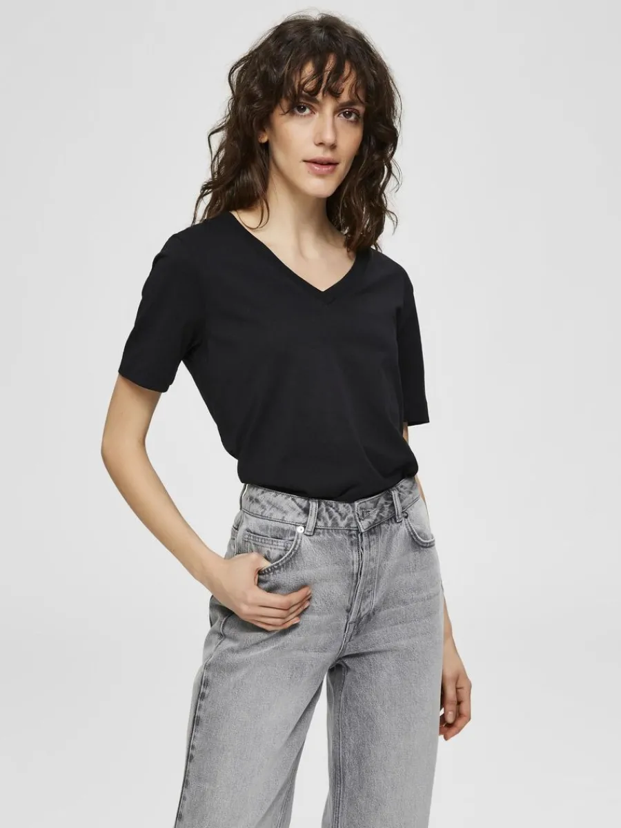 vringning_tshirt_0.webp SELECTED V-RINGNING T-SHIRT Black Best